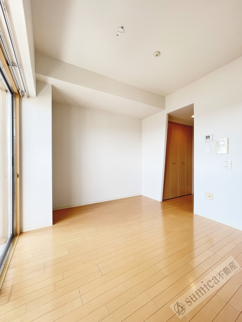 居室・リビング　ゆとりのある７．４帖の洋室♪