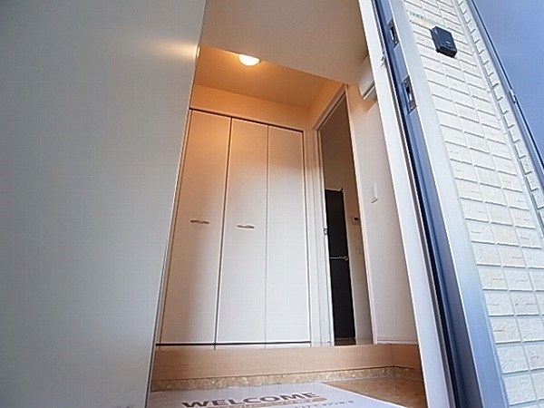 玄関　同型別部屋