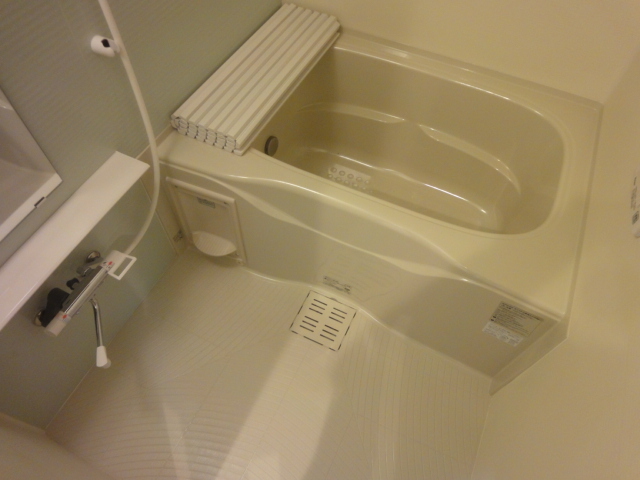 バス・シャワールーム　★ゆったり追い焚き付きバスルームです★