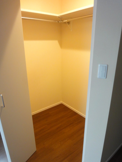 収納　★広々ウォークインクローゼットです★