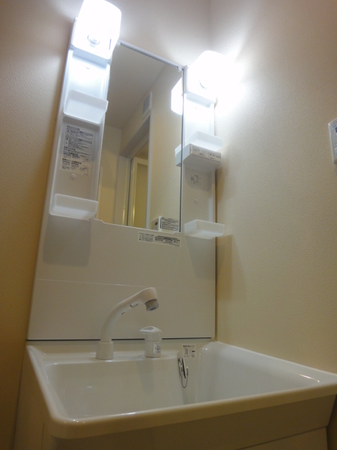 洗面設備　★シャンプードレッサー付き洗面台です★