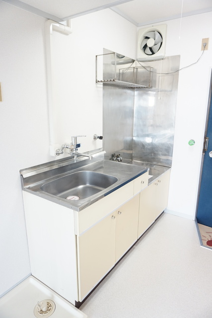 キッチン　キッチンは２口コンロ設置可能