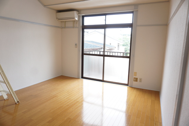 居室・リビング　ロフト付き洋室７帖