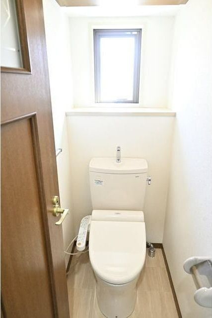 トイレ　落ち着いたトイレです