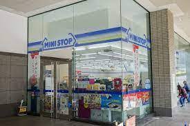 コンビニ　ミニストップ 北品川5丁目店（コンビニ）まで702m