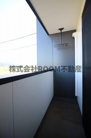 バルコニー　暖かな日差しのふりそそぐバルコニー