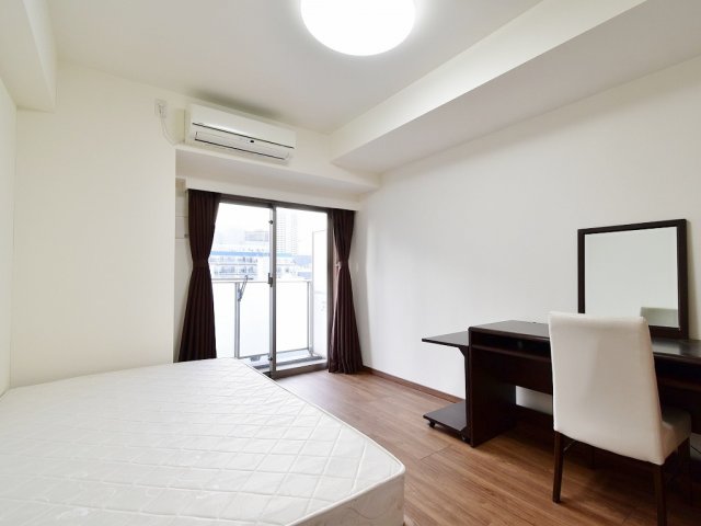 居室・リビング　こちらのリビングで趣味の時間をお楽しみください