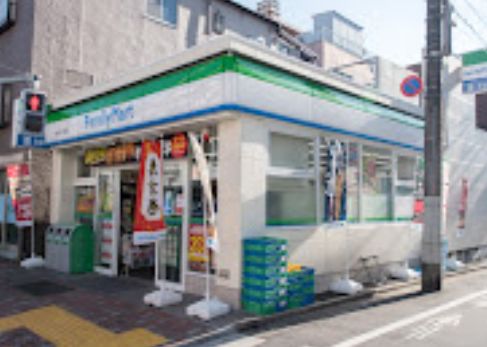コンビニ　ファミリーマート牡丹三丁目店（コンビニ）まで207m