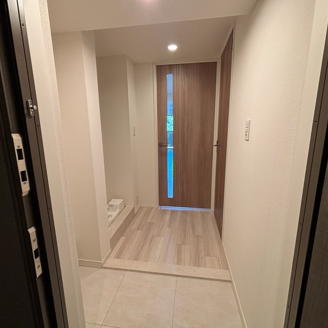 玄関　※写真は同タイプ住戸です。