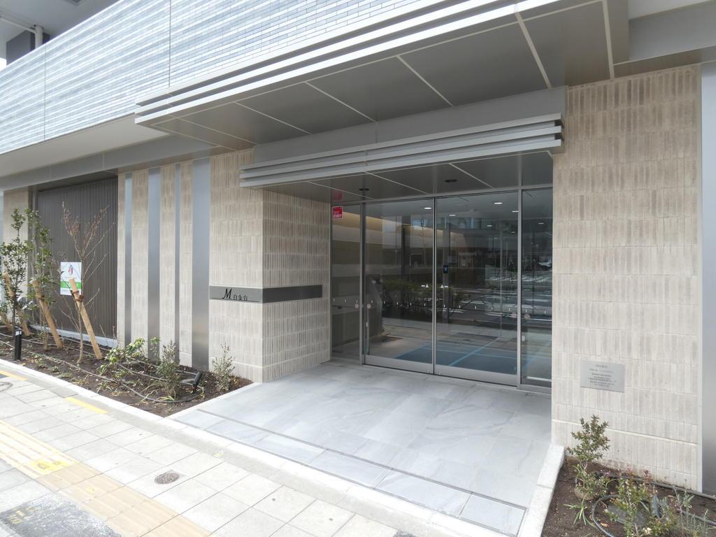 エントランス　エントランス