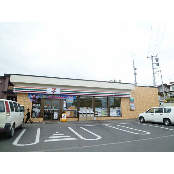 コンビニ　セブンイレブン北見高栄西町店（コンビニ）まで743m