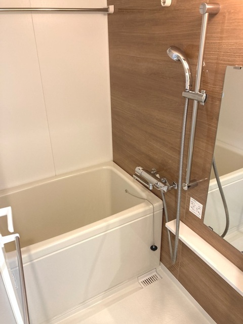 バス・シャワールーム　※写真は同タイプ住戸です。