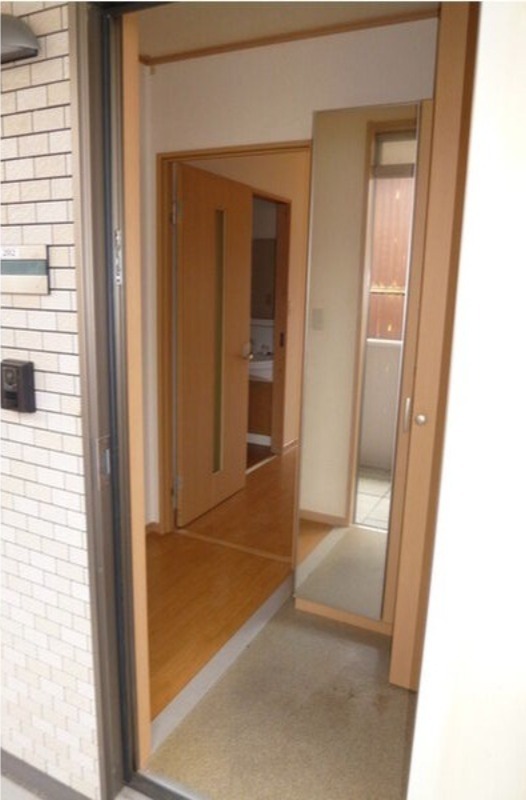 玄関　図面と現状に相違がある場合には現状を優先