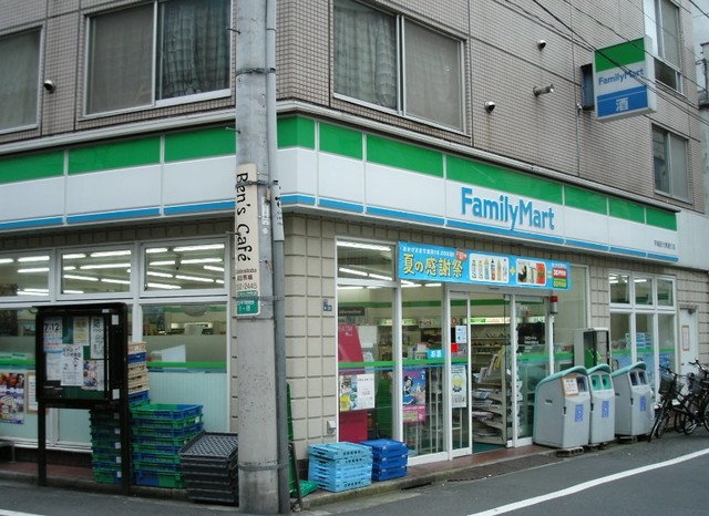 コンビニ　ファミリーマート田中屋西大井店（コンビニ）まで575m