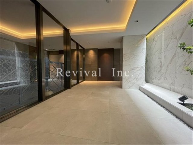 ロビー　高級感あるグランドロビーですね