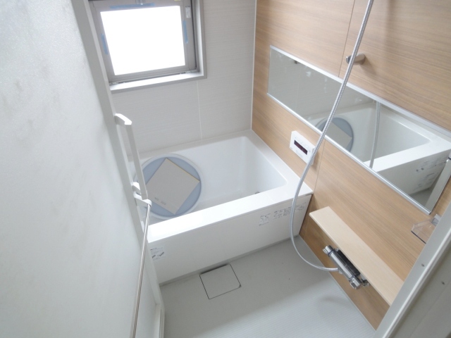 バス・シャワールーム　同物件別号室のものです。