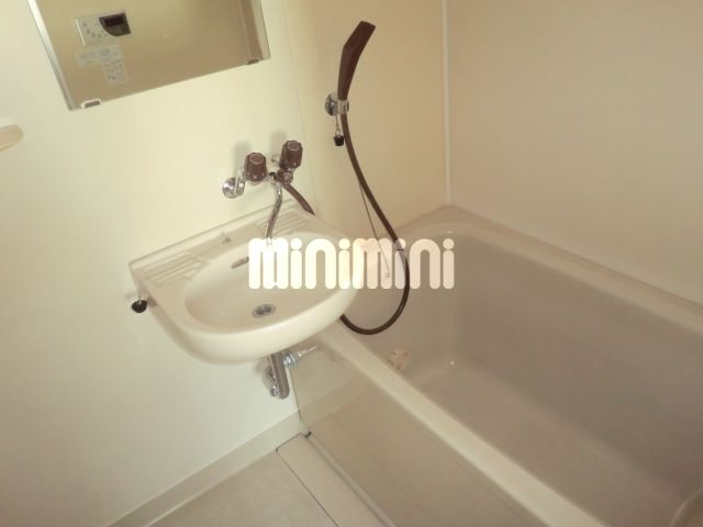 バス・シャワールーム　浴室