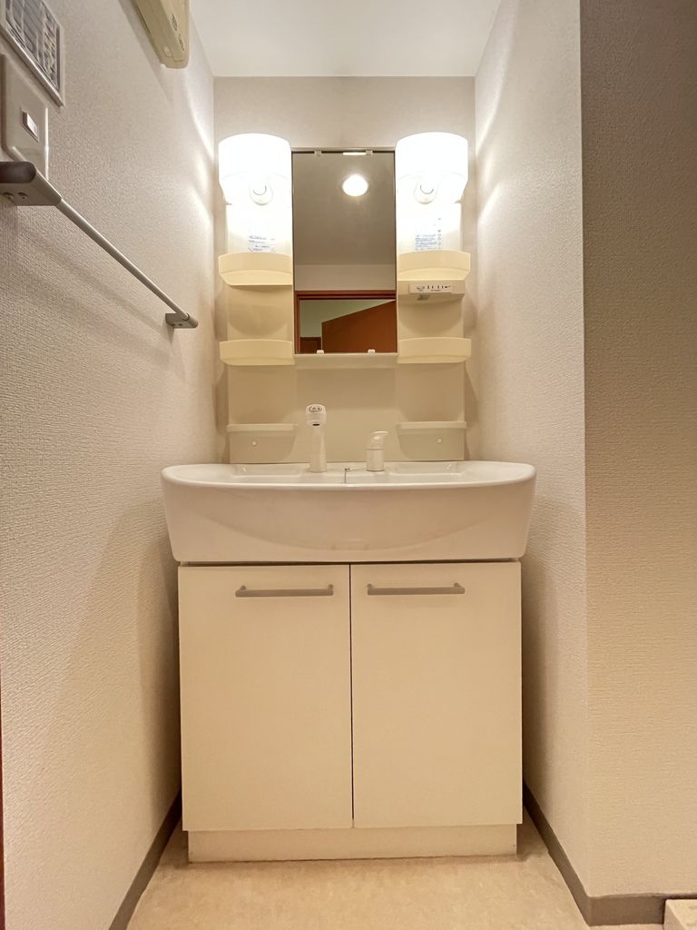 洗面設備　※代表タイプの写真のため実際と異なる場合がございます