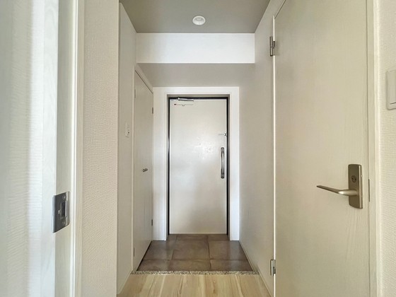 玄関　※別部屋の写真です