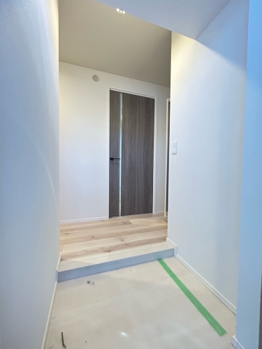 玄関　２０２号参考写真