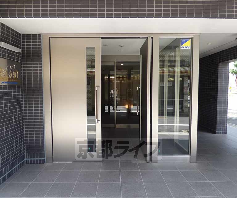 その他共有部分　建物入口です。