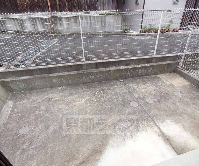 バルコニー　１階の広々バルコニーです！