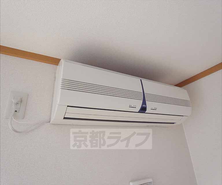 その他設備　リビングにあるエアコンです！