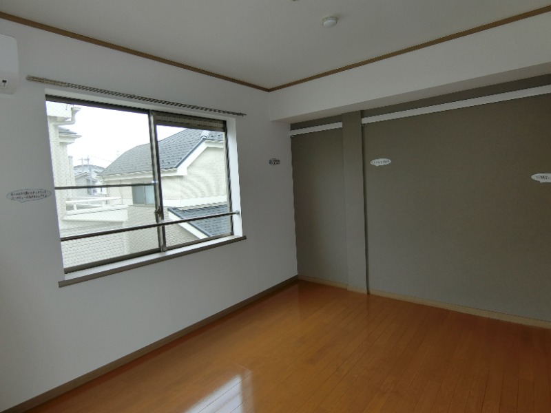 居室・リビング　明るいお部屋