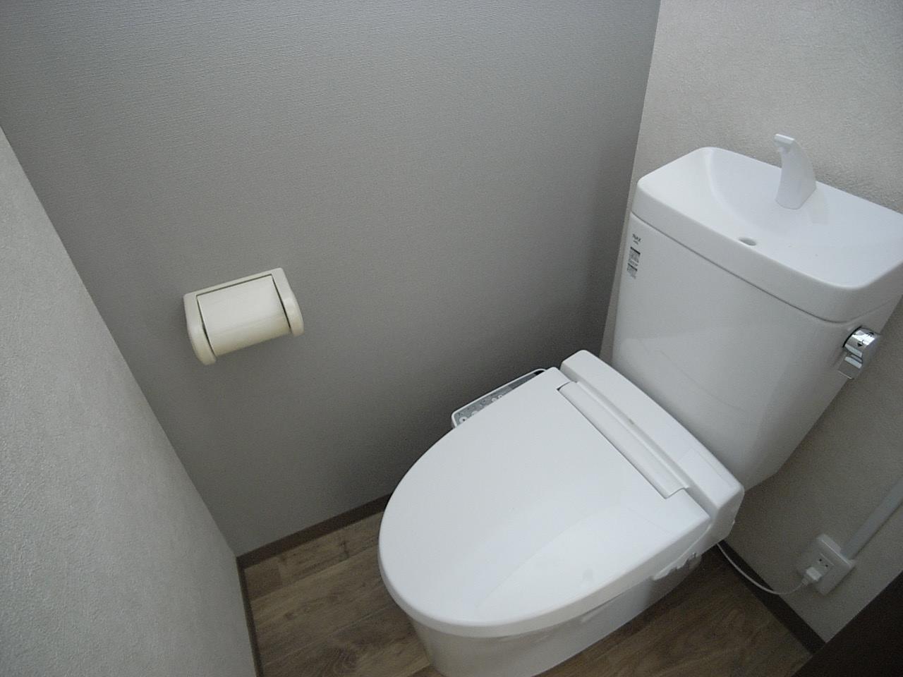 トイレ　ウォシュレット機能付きトイレ