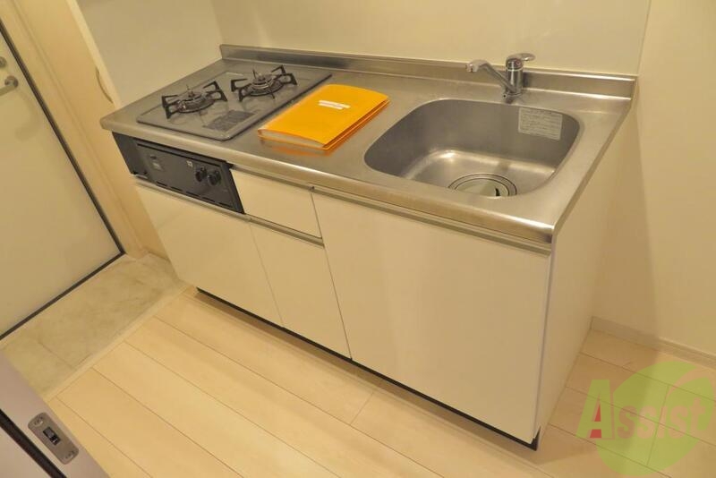 キッチン　システムキッチンがついていて嬉しいですね。