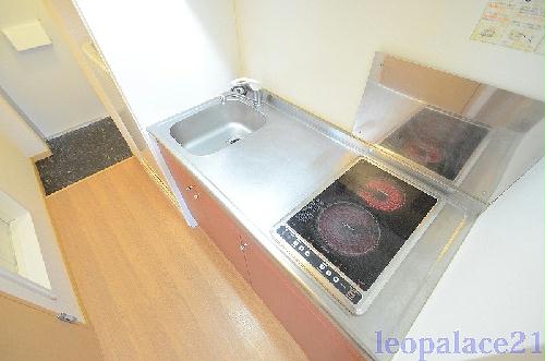 キッチン　備品や設備仕様は号室等により異なります現地をご確認下さい。