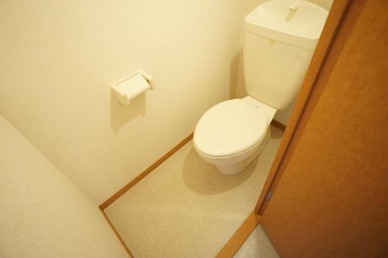 トイレ　別号室