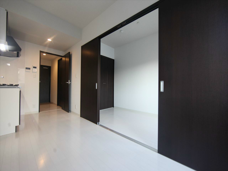 居室・リビング　ＬＤＫ7帖　洋室4.1帖　繋げて使用が可能です