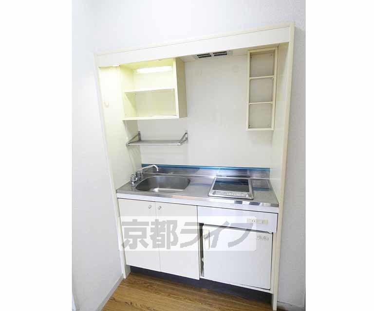 キッチン　コンパクトなキッチン。