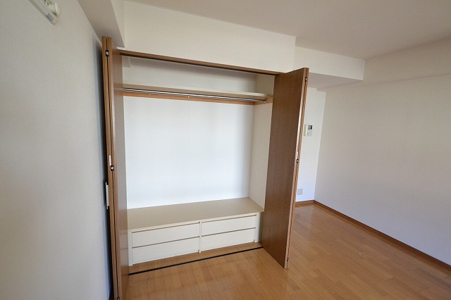 収納　☆奥行きのある収納です☆