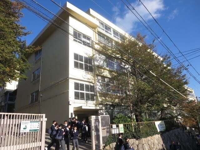 中学校　神戸市立長峰中学校（中学校）まで2622m