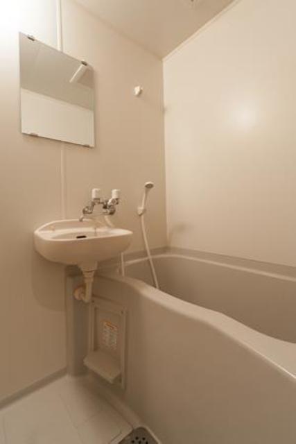 バス・シャワールーム　※写真は同タイプ住戸です。