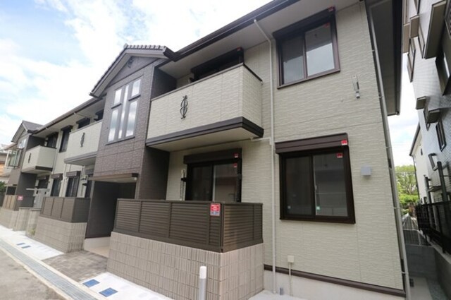 建物外観　アリビオ　建物外観