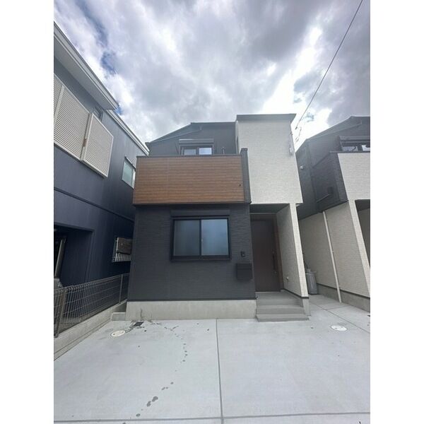 駐車場　駐車場に車を止められます