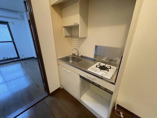 キッチン　※同物件別部屋の写真です。