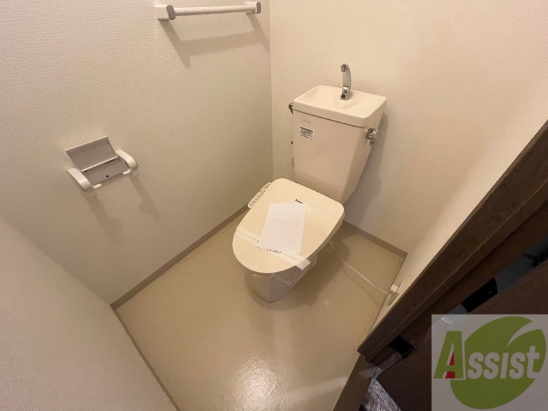 トイレ　ウォシュレット機能がついたトイレ。安心して使用できますね。