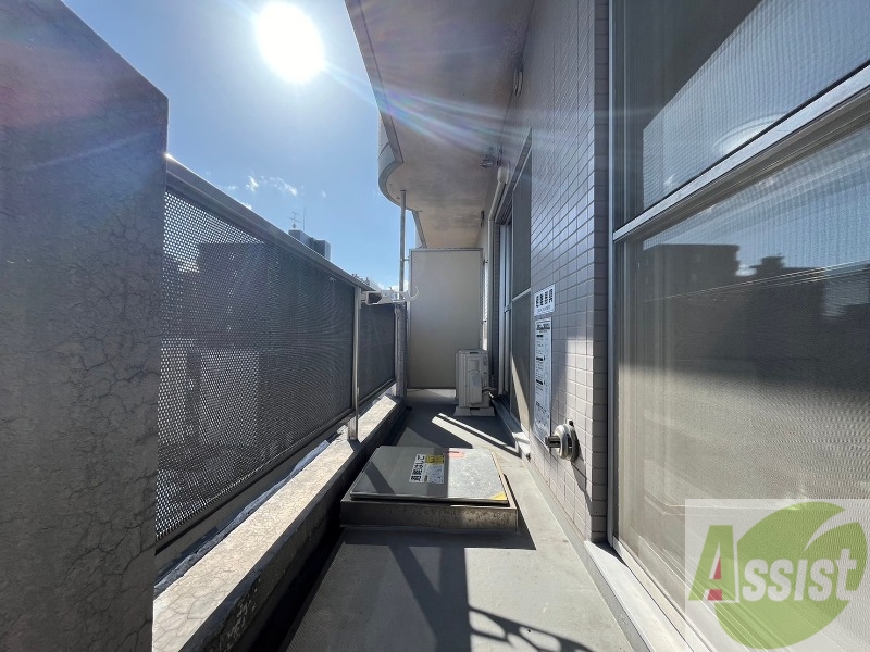 バルコニー　バルコニーです。洗濯物を干したり一息ついたりできますね！