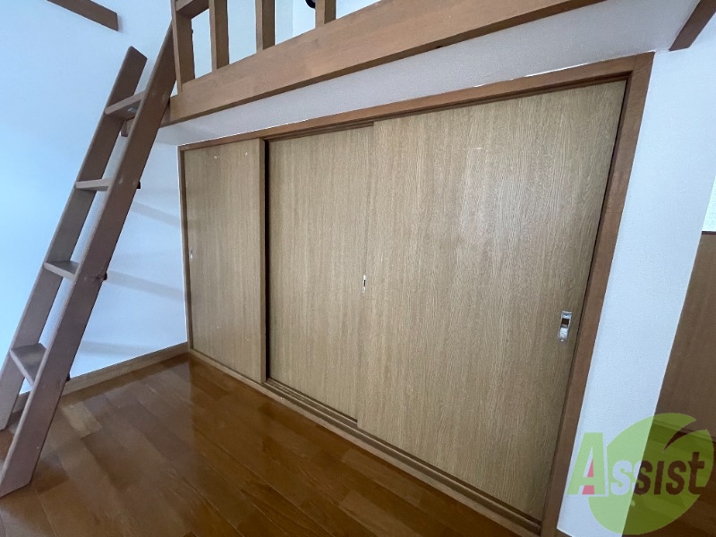 収納　ロフトの下に収納があるので、お部屋がスッキリしそうですね