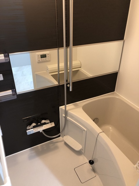 バス・シャワールーム　バスルーム