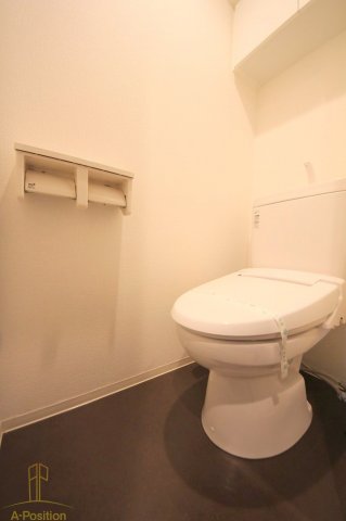 トイレ　SERENiTE本町エコート