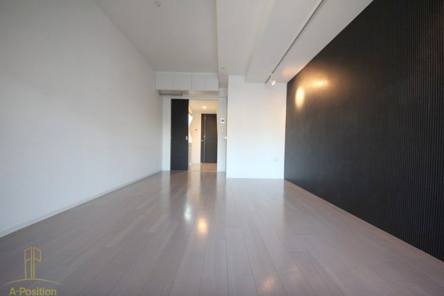 居室・リビング　SERENiTE本町エコート