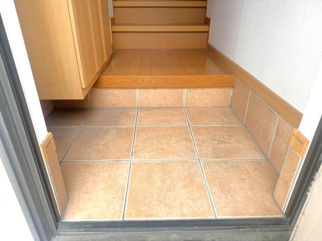 玄関　（別部屋イメージ）