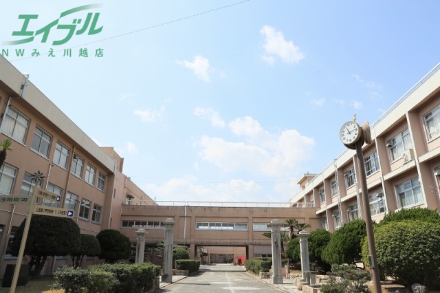 高校・高専　三重県立四日市高等学校（高校・高専）まで1397m