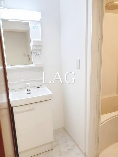 洗面設備　洗面台です。