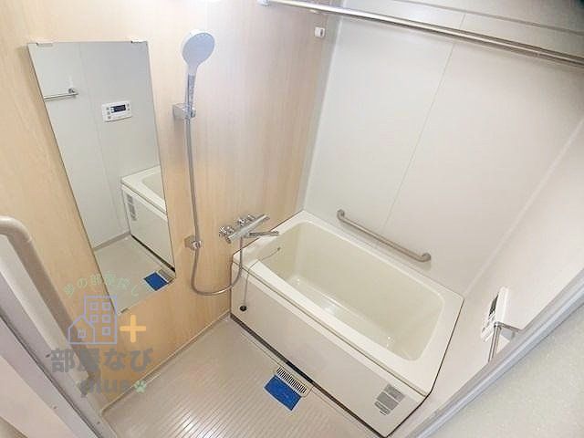 バス・シャワールーム　※他号室写真です